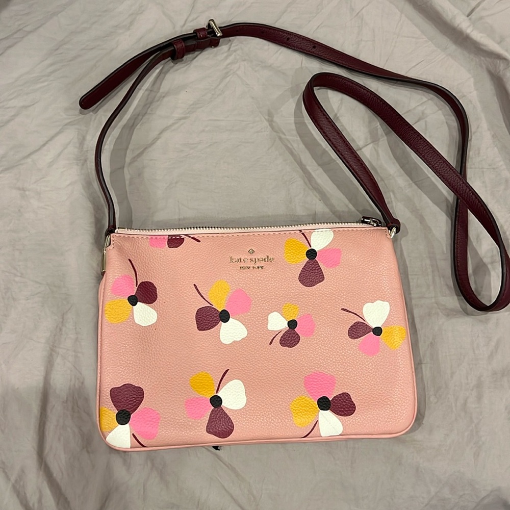 NWOT Kate Spades leather kate spade triple gusset crossbody